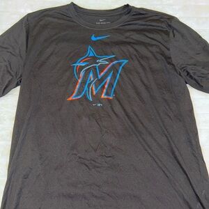 Nike dri-fit sports logo tshirt